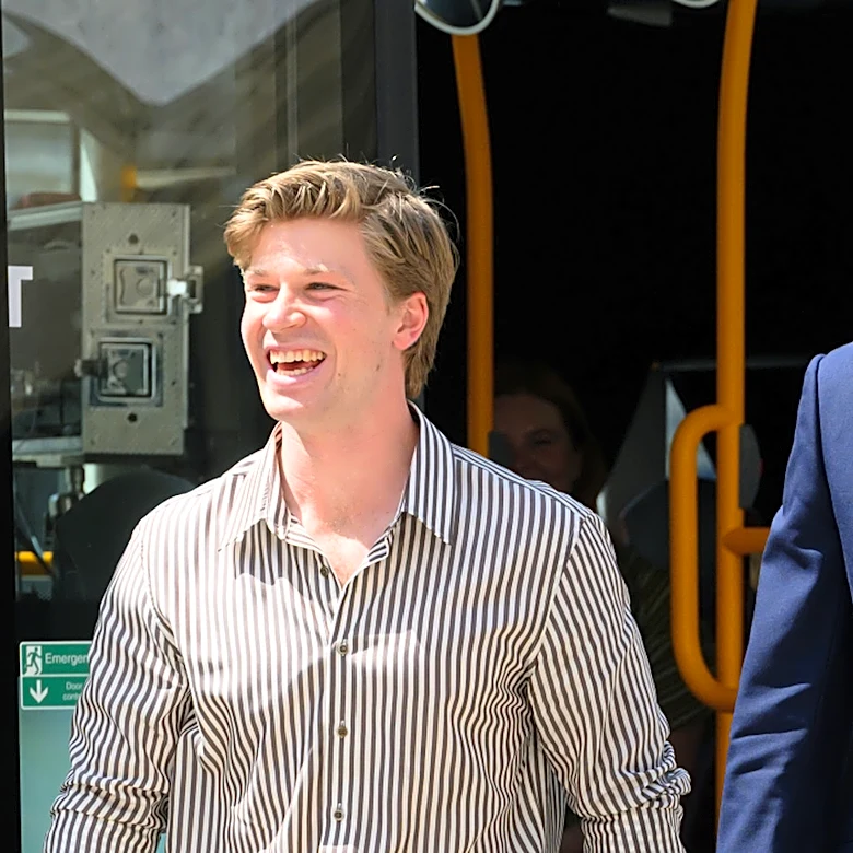 Prince William Criticized For Leaving Robert Irwin In The Heat—but Haters Have It Wrong