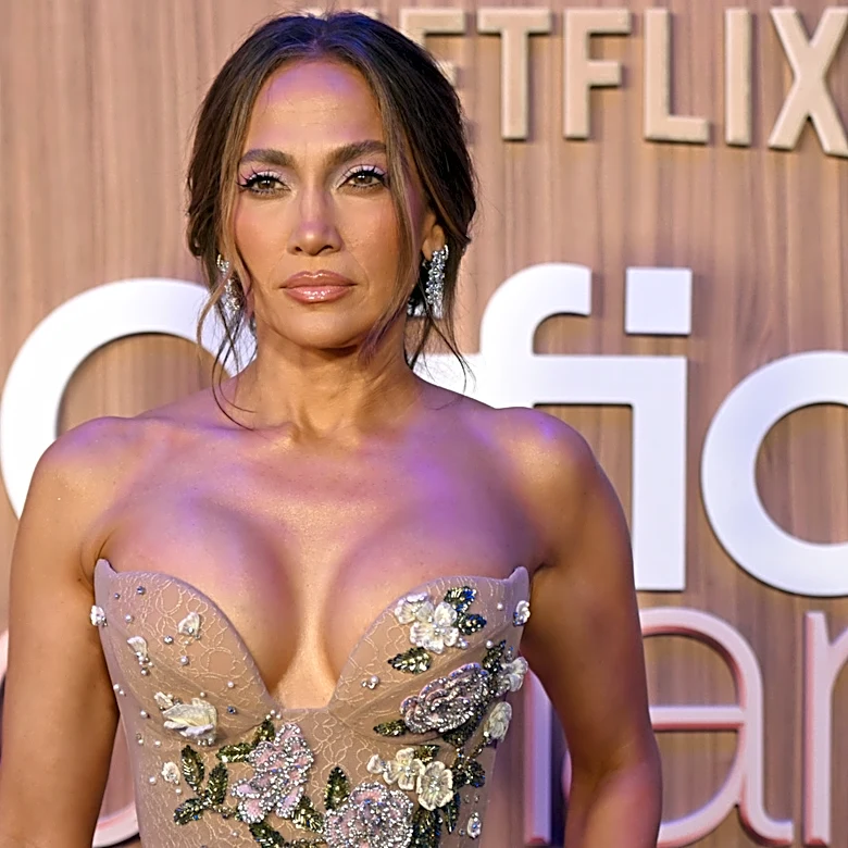The Fair (But Stylish) Reason J. Lo's Wimbledon Look Is Causing A Controversy