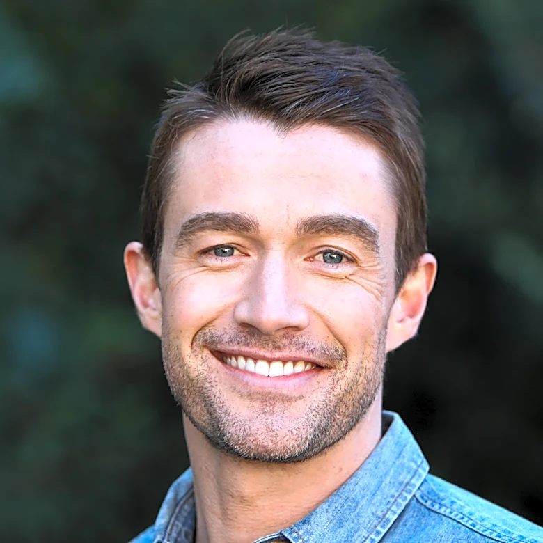 You May Recognize Hallmark Hunk Robert Buckley From A Classic Millennial TV Show