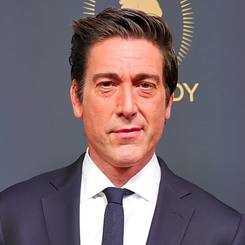 David Muir Leaves Fans Swooning As They Find Out Why He's Been Off-Air
