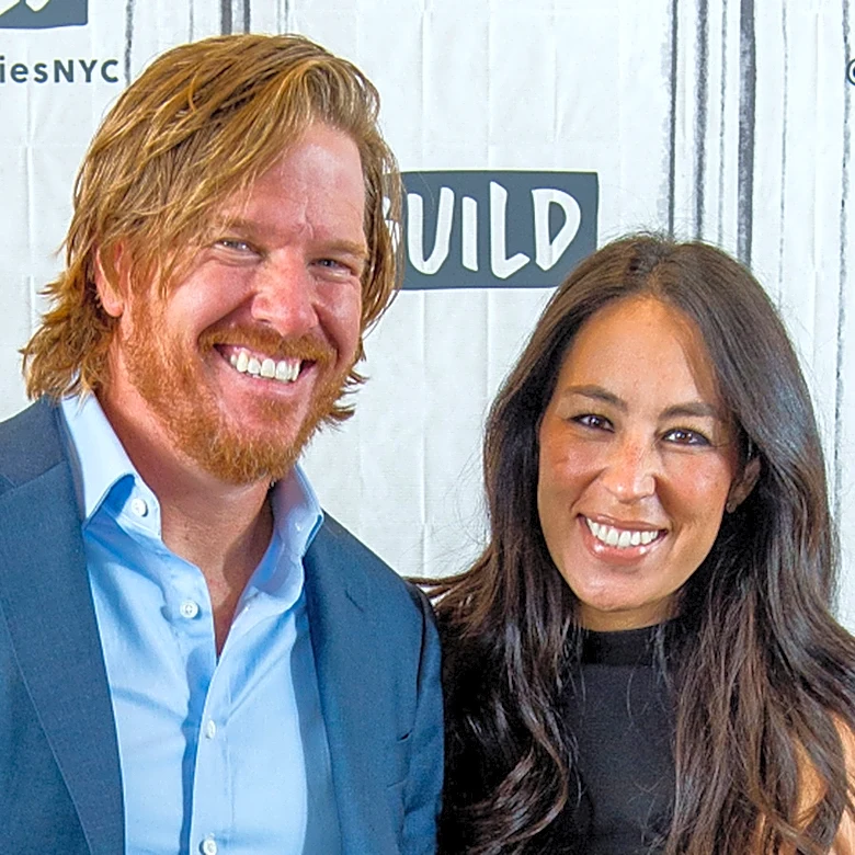 Ella Gaines' Light Auburn Hair Looks Longer Than Ever In A New Post