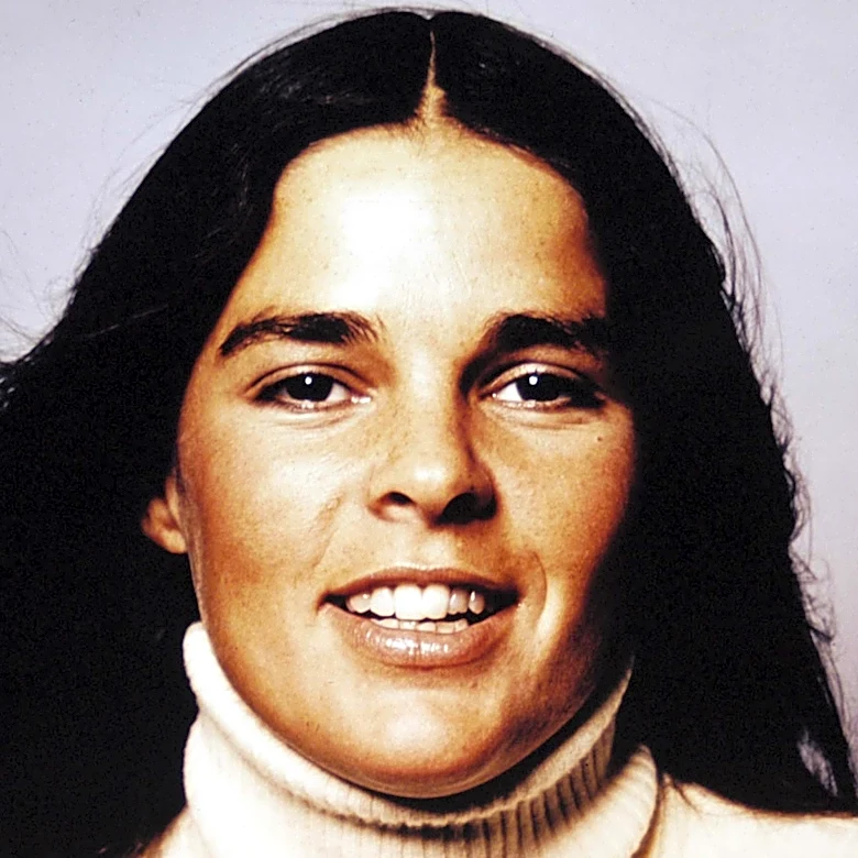 What '70s Icon Ali MacGraw Looks Like After Trading Hollywood For A Quiet Life