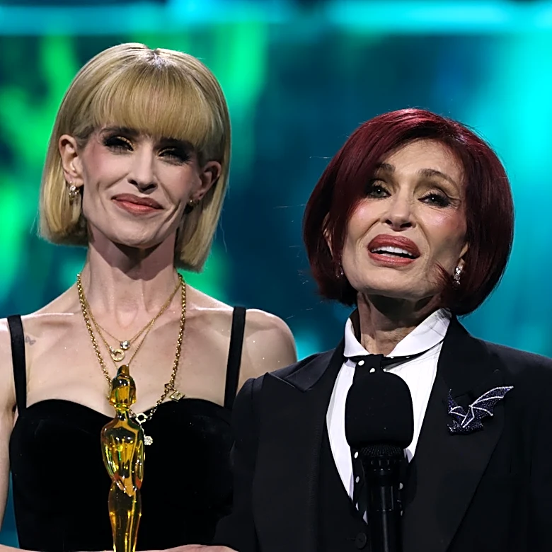 Kelly & Sharon Osbourne Are Reportedly Going Through A Rough Patch Right Now