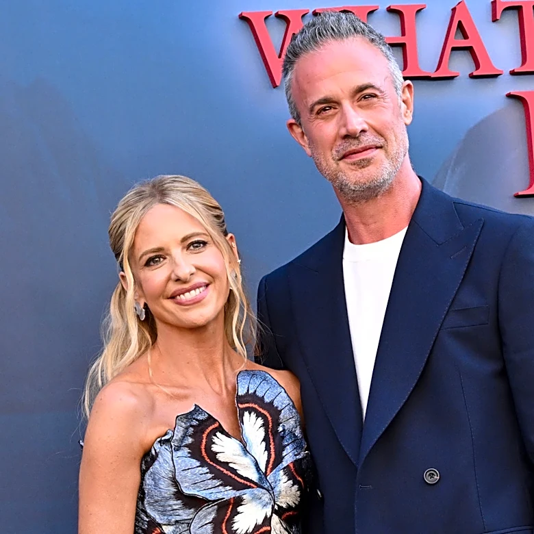 The Ups And Downs Of Sarah Michelle Gellar & Freddie Prinze Jr.'s Marriage