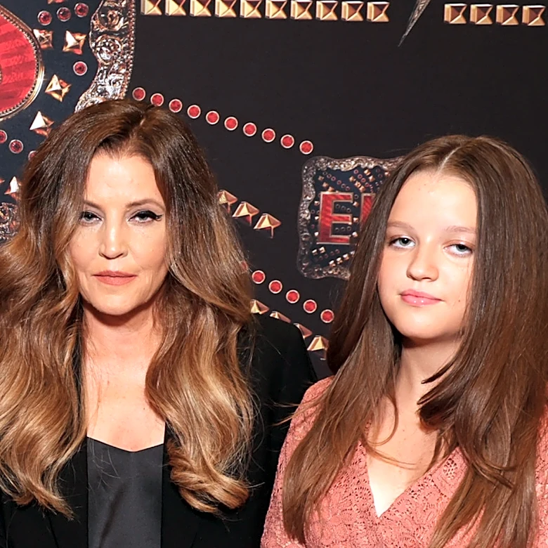 Lisa Marie Presley's Twin Daughters Are The Spitting Image Of Their Mother & This Pic Is Proof