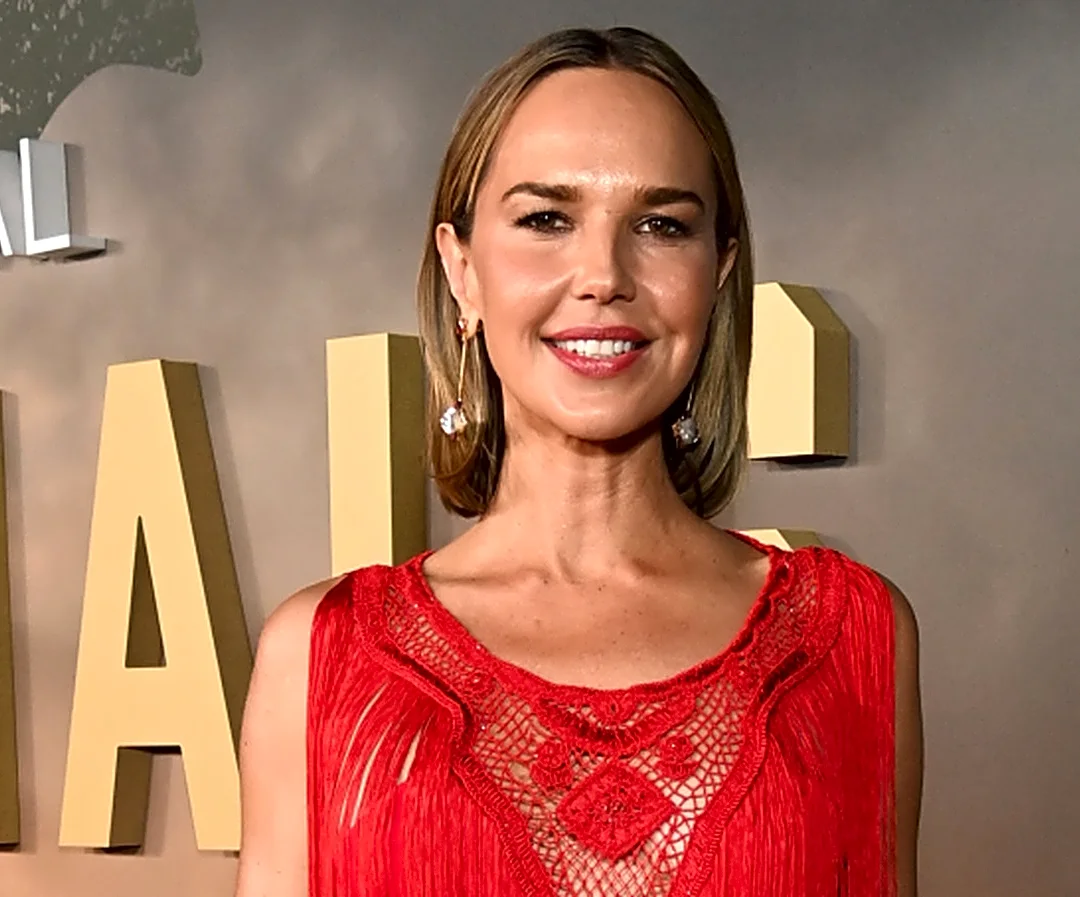 Marshals Star Arielle Kebbel's Relationship History Is Full Of Familiar Faces
