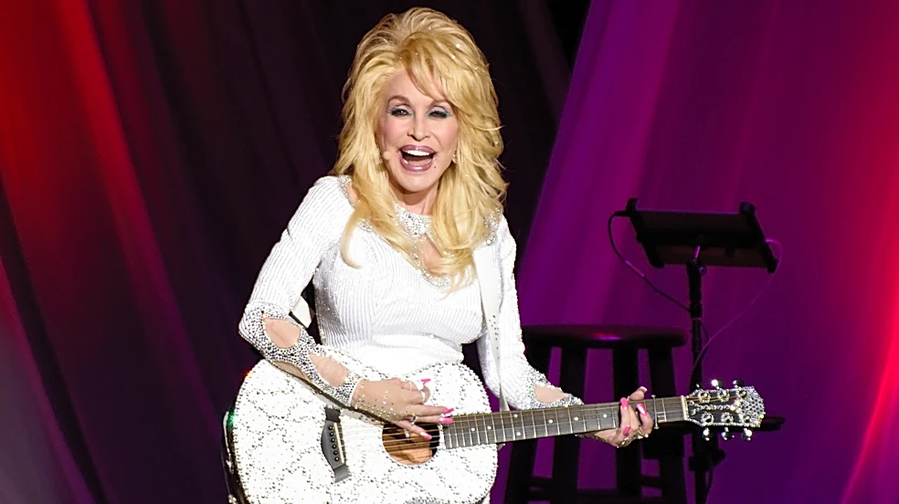 Uncovered Photo Strip Of Dolly Parton & Carl Dean Gives Glimpse Into His Private Personality