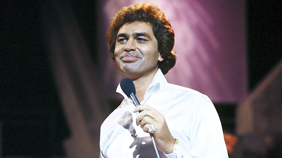 Engelbert Humperdinck: The '60s & '70s Crooner Is Still On The Stage Today