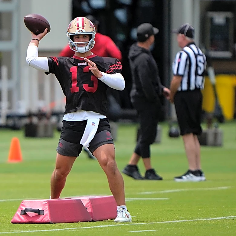 Mike Evans compares Brock Purdy to 2 former Heisman Trophy winners