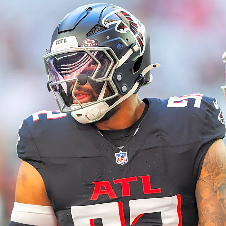 49ers signing veteran DE, flying him to Australia