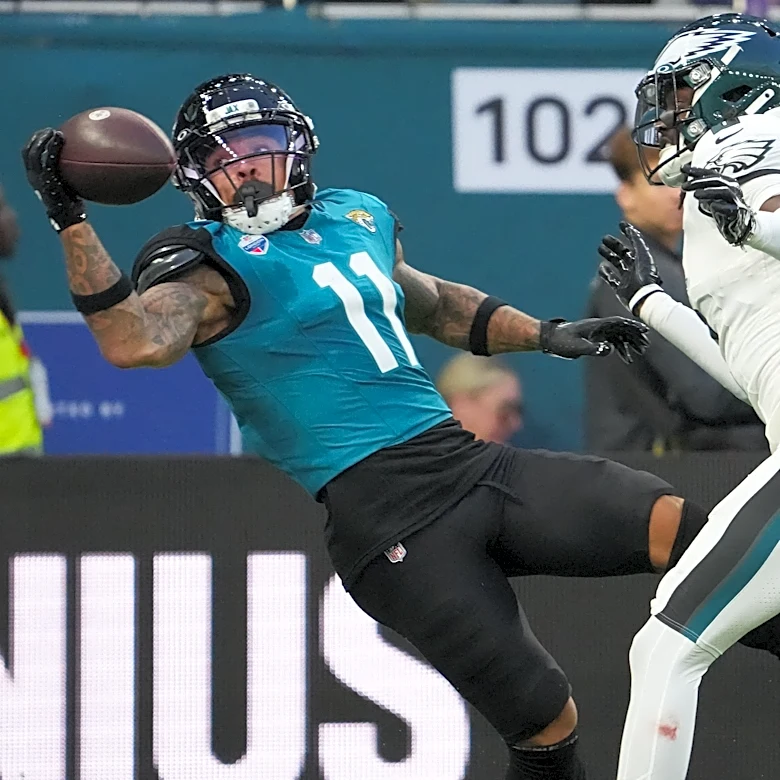 Parker Washington's big day helps Jaguars to win in London