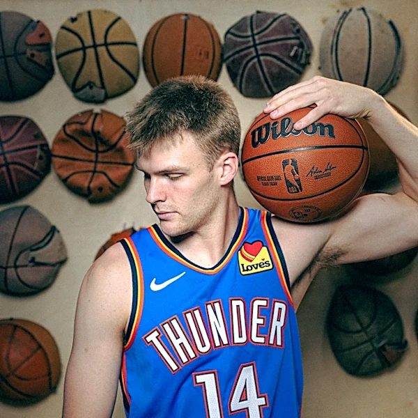 Ahead of NBA debut, Bennett Stirtz gets married during offseason