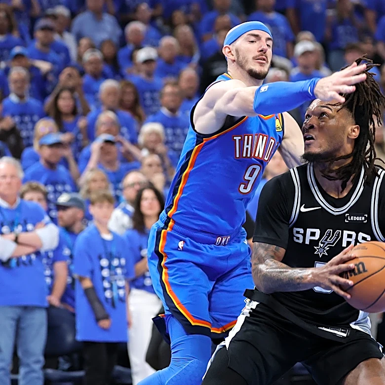 Stephon Castle voices backhanded compliment over OKC playoff crowd