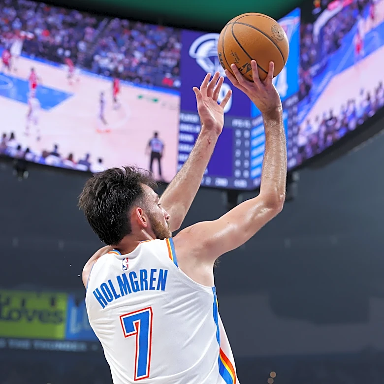 Here are 4 OKC Thunder players who must help with Chet Holmgren out