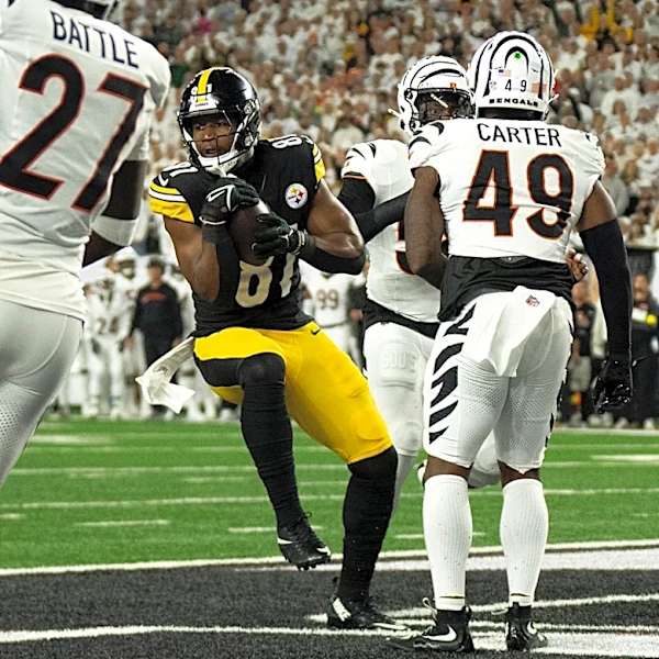 Why are the Packers signing veteran TE Jonnu Smith?
