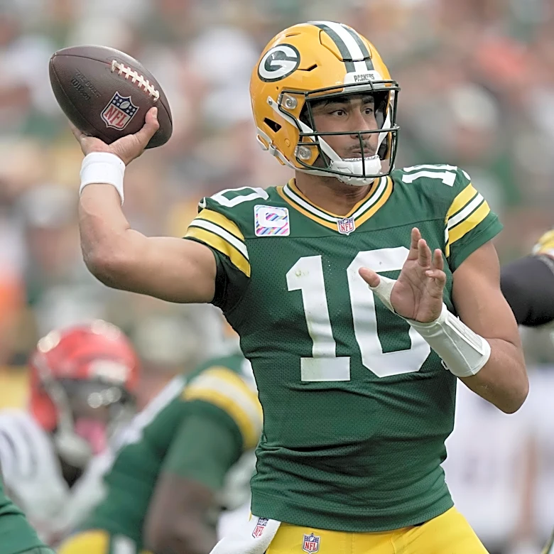 Best, worst case scenario for Packers at each offensive position entering 2026