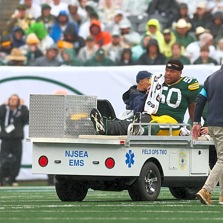 Packers RT Zach Bako-Bewele carted off with knee injury vs. Jets