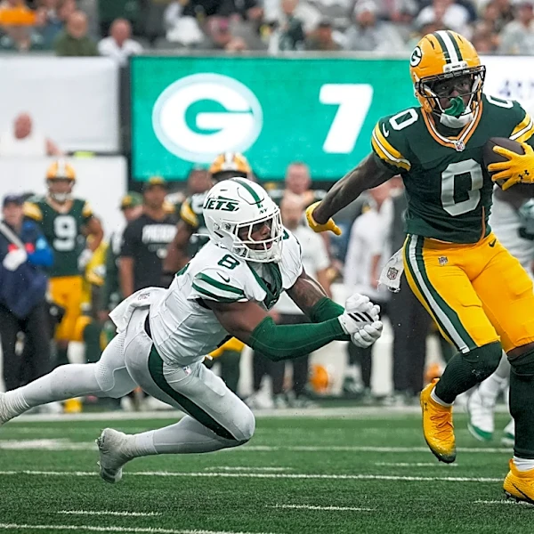 Packers overcome offensive ineptitude and penalties to steal rare win over Jets
