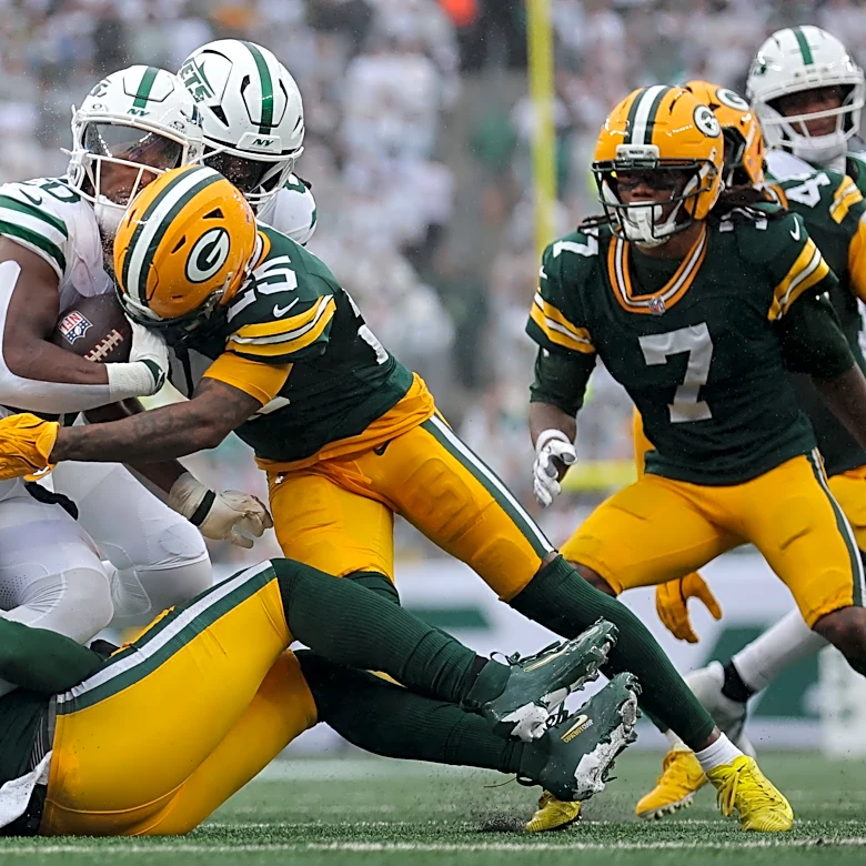 Jonathan Gannon’s Packers defense having success without Micah Parsons