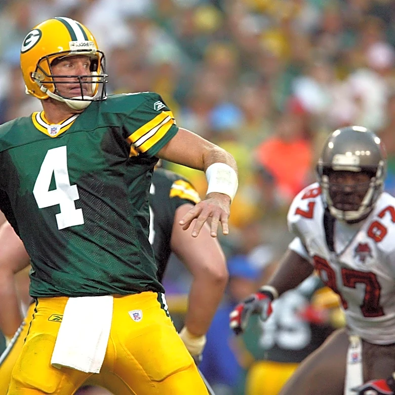 One of Brett Favre's interception records was broken on 'SNF'
