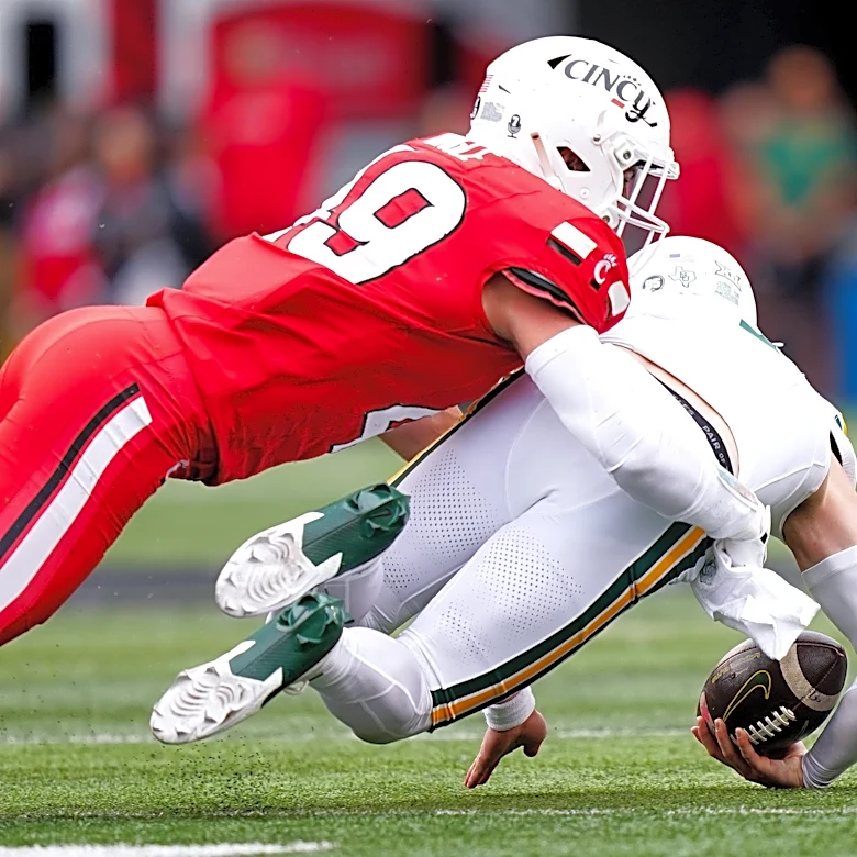 Packers work out five LB on Wednesday, sign one to practice squad