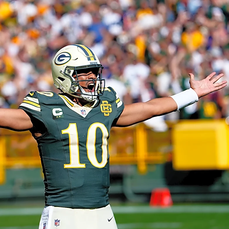 Packers are big risers in NFL power rankings after blowout win over Bears