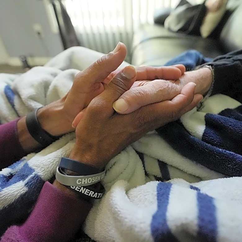 Tens of thousands of Florida frontline health workers hours from firing