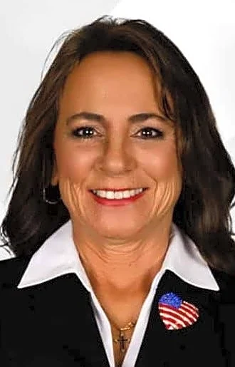 Sara Baxter wins heated County Commission primary, heads to November