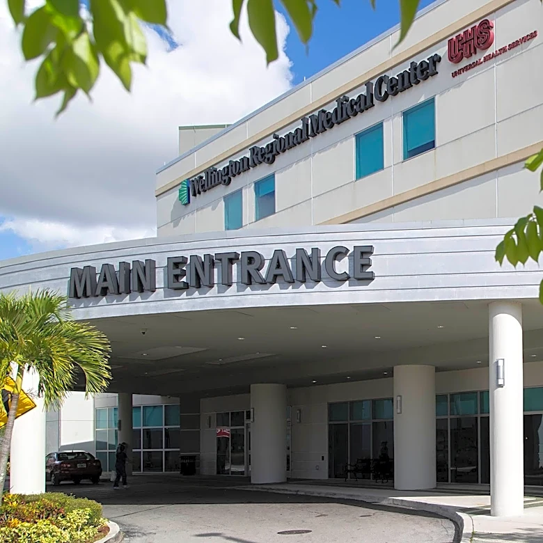 Wellington Regional Medical Center ranked top for knee care
