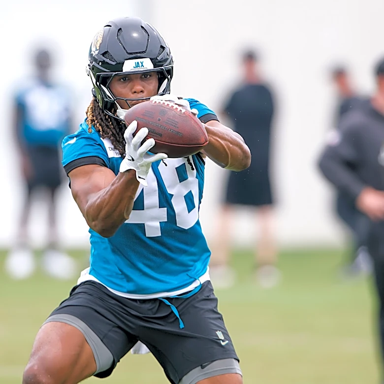 Miami Dolphins sign two, pass on former first-round pick of Chargers
