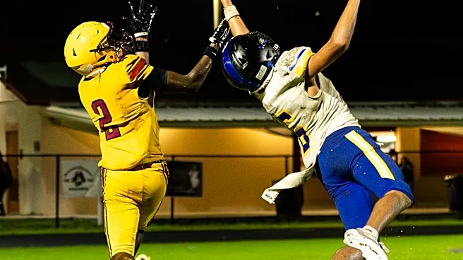 John Carroll football stays unbeaten with road win at Glades Central