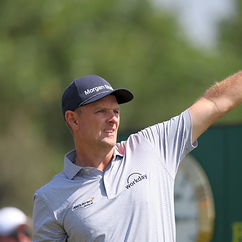 Justin Rose slams home ace during final round of Tour Championship