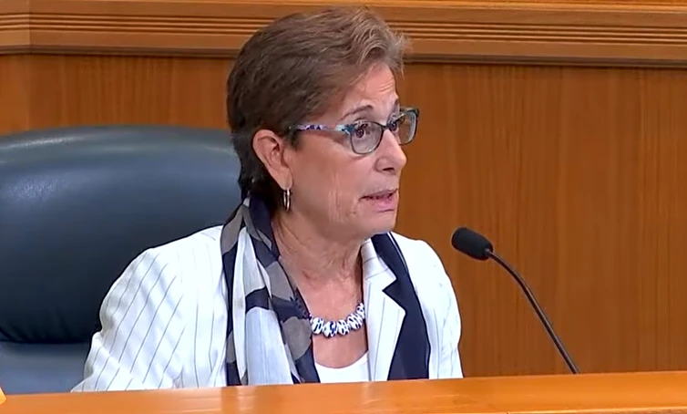 County Mayor's request to pause meeting didn't go over well | Exclusive
