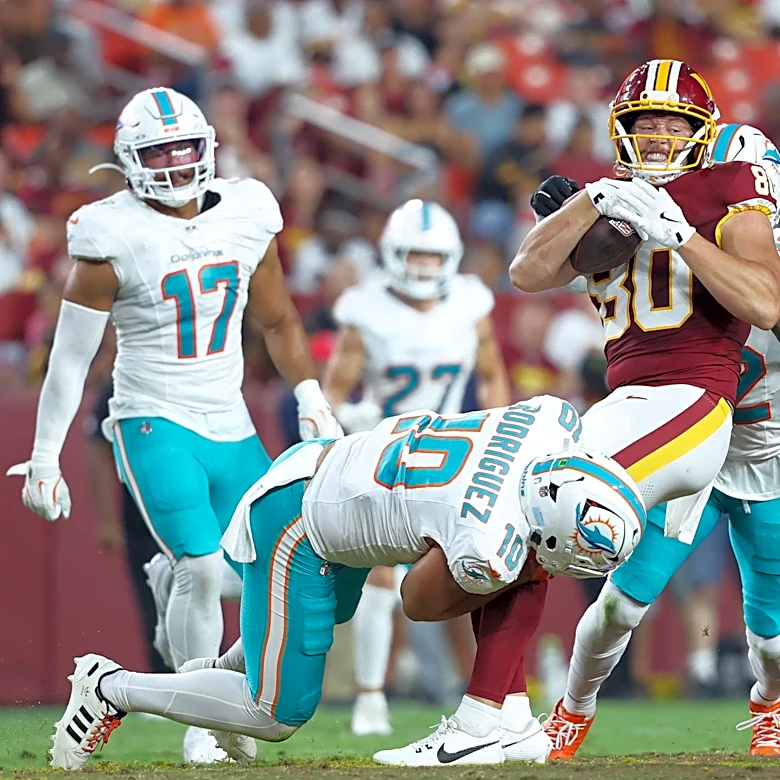 How Dolphins chose to roll with Jacob Rodriguez, let Tyrel Dodson go