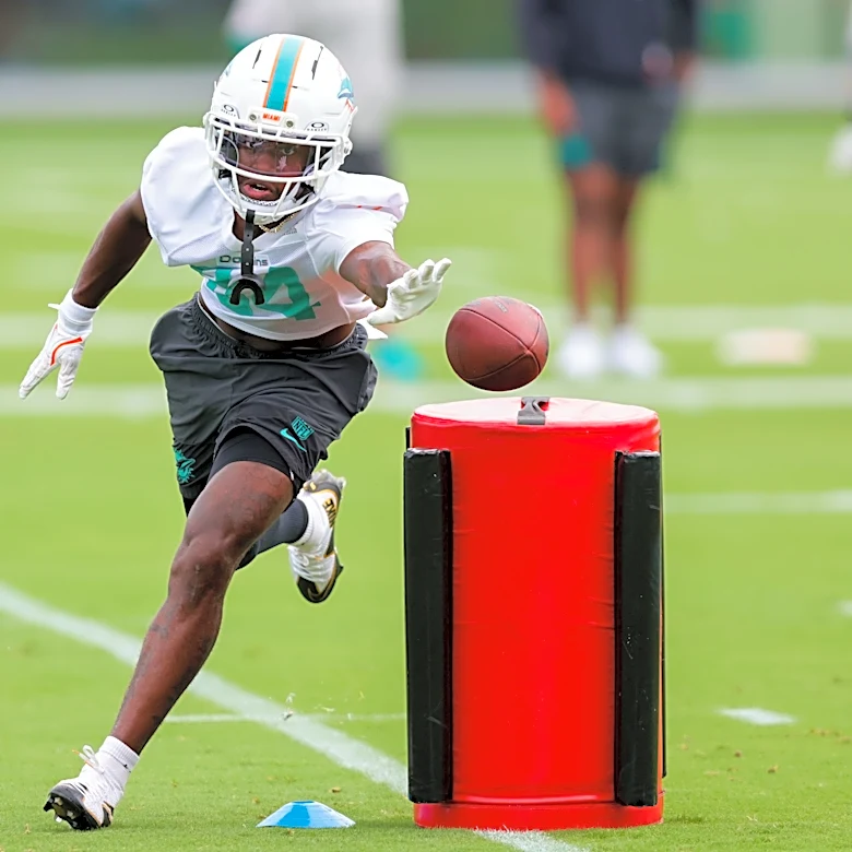 How rookie recreates self as fullback to make Miami Dolphins' roster