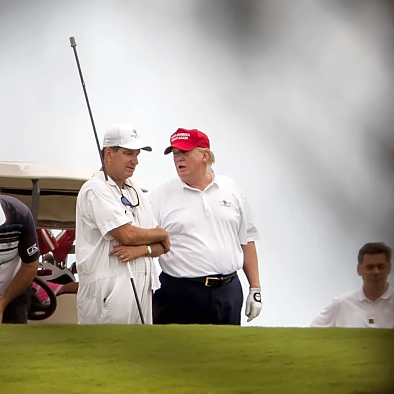 Trump offers presidential golf course in West Palm | Exclusive