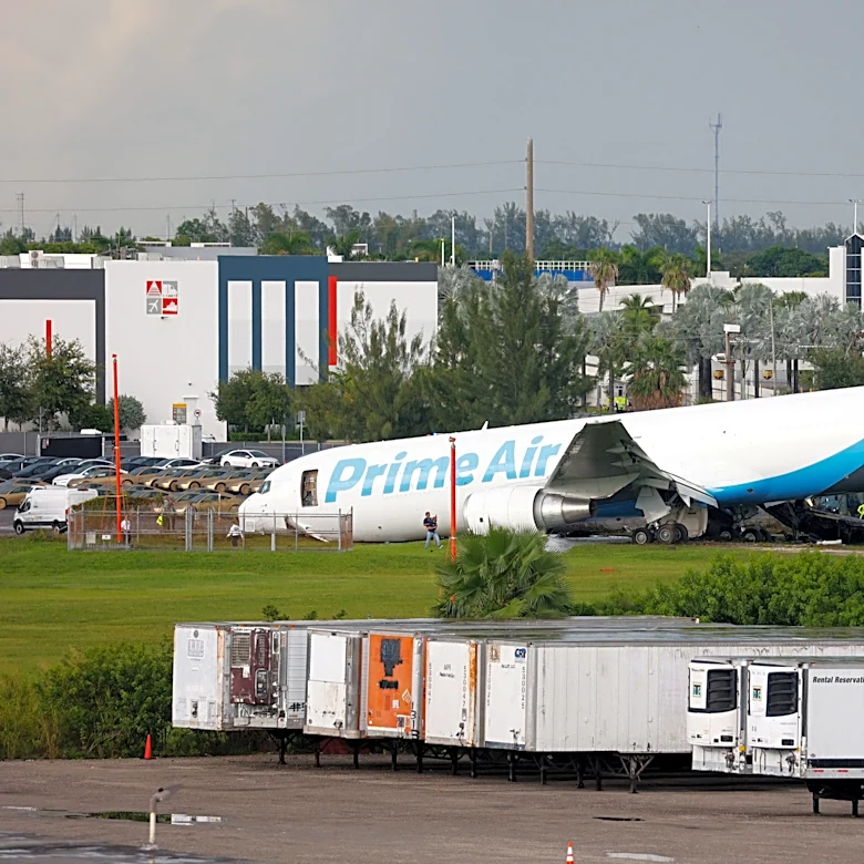 Video, photos show aftermath of deadly Miami airport crash