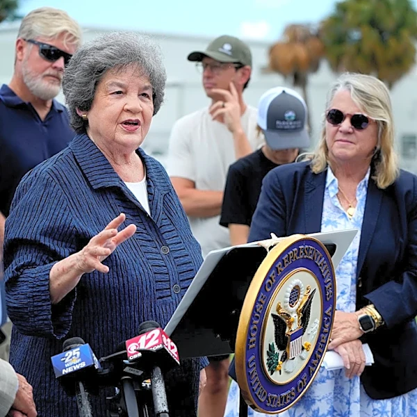 Fight change to Trump airport flight paths, leaders urge residents
