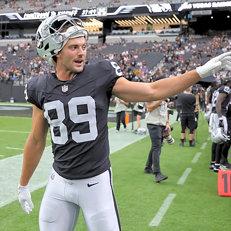 Miami Dolphins won't have to face Raiders Pro Bowl TE Brock Bowers