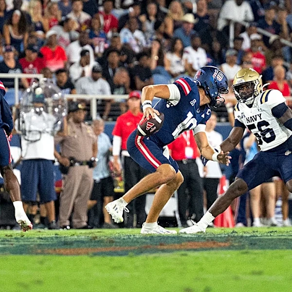 Navy-FAU takeaways | Caden Veltkamp tosses 5 touchdown passes in win