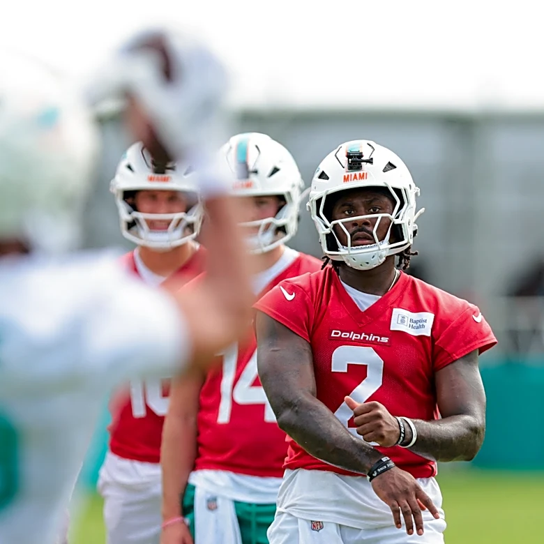 Dolphins’ Jeff Hafley updates Kyle Louis injury in California