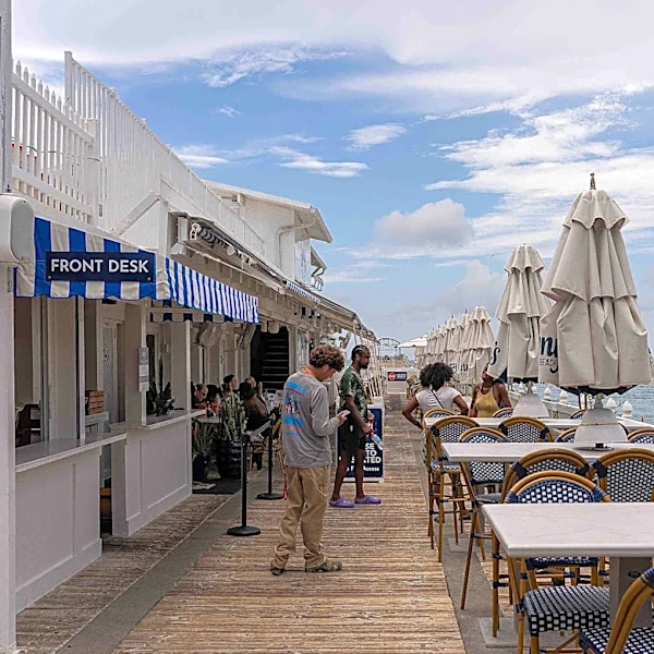 Benny's on the Beach gets lease extension to stay on Lake Worth pier
