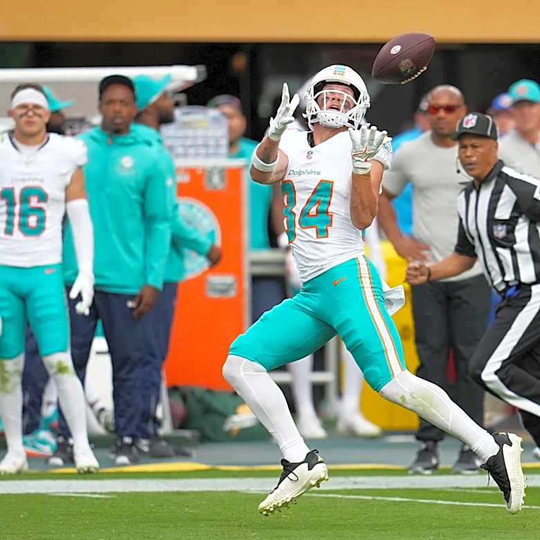 Dolphins vs Chiefs predictions, picks, odds. Can Miami win home opener?
