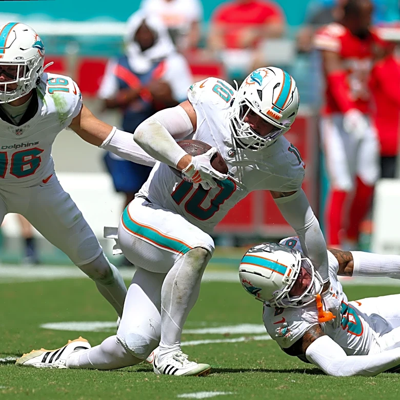 Miami Dolphins show progress while falling to 0-3 in loss to Chiefs