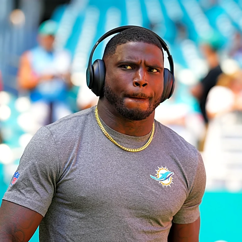Tyreek Hill's mansion back on market, he says 'time to get off couch'