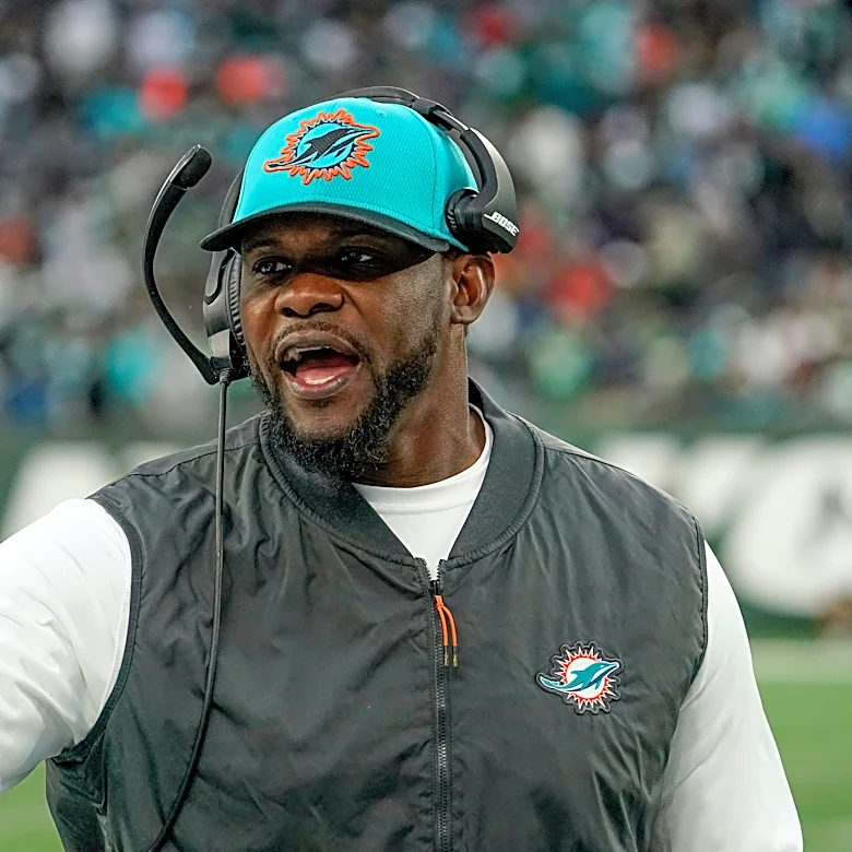 Brian Flores Blitzes Everyone. Now He’s Coming for the Dolphins.