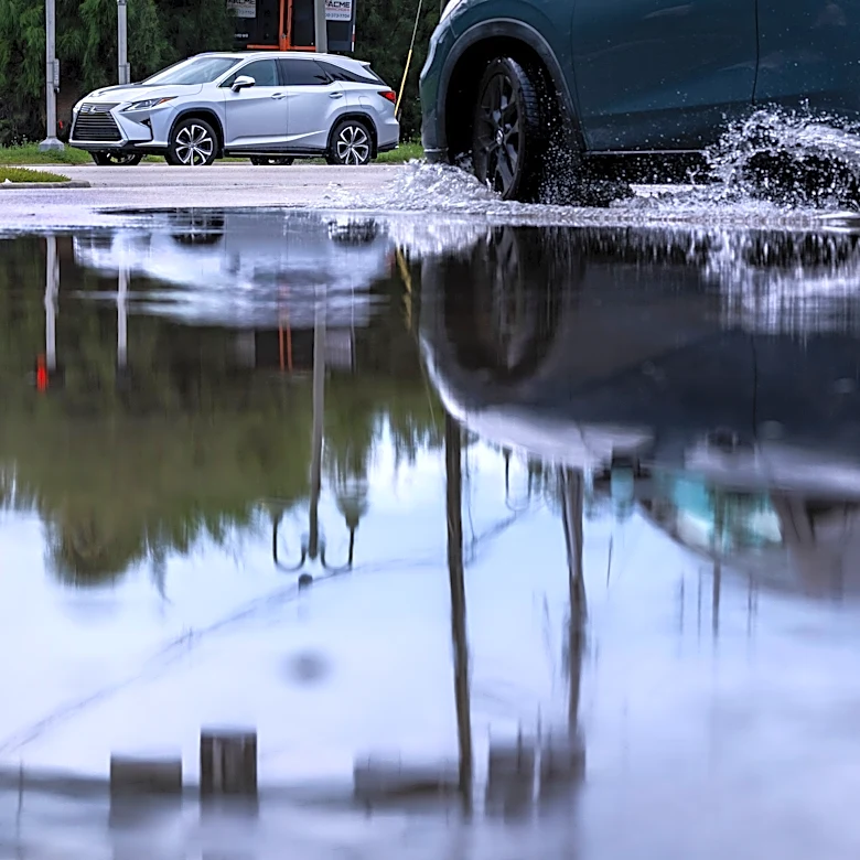 When king tides, or high tides, are expected to peak in South Florida