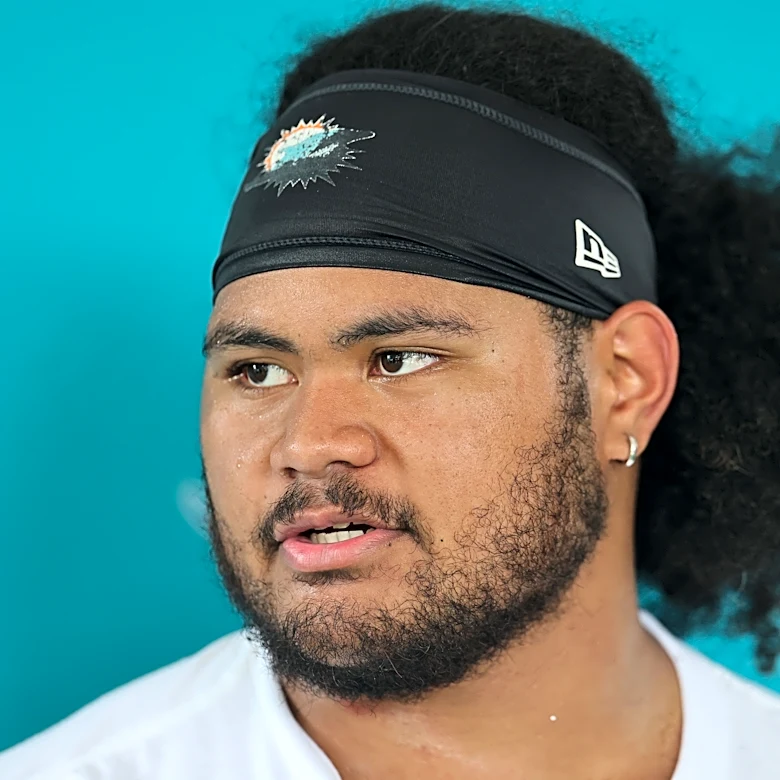 Jonah Savaiinaea injury update: Dolphins OL questionable to return
