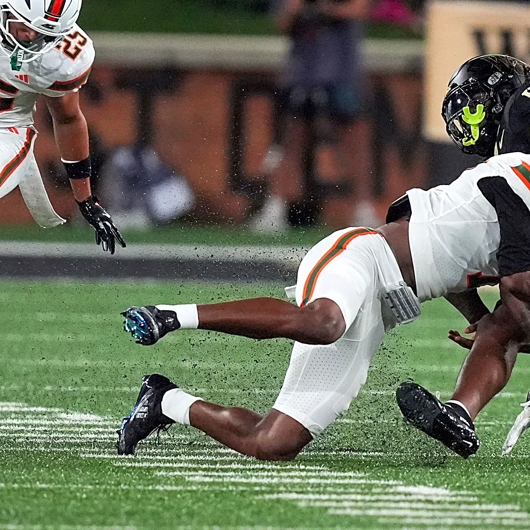 Miami safety Zechariah Poyser ejected for targeting vs Florida State