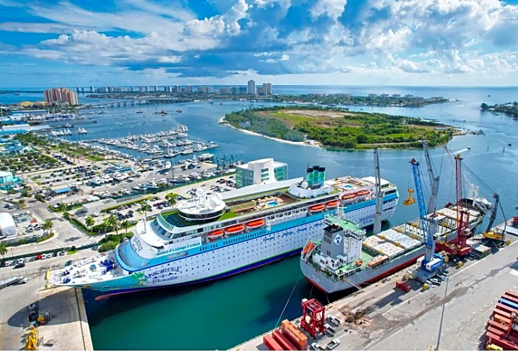 Margaritaville cruise ship delays Palm Beach return due to rough seas